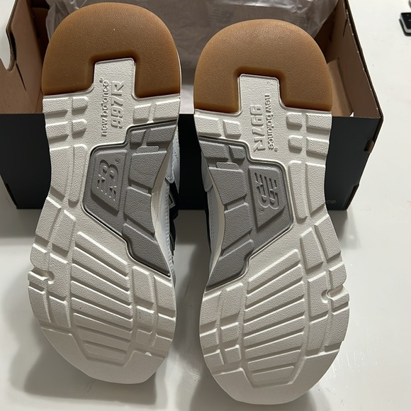 Women’s New Balance 997R White and Black Athletic  Shoes NIB - Picture 9 of 14